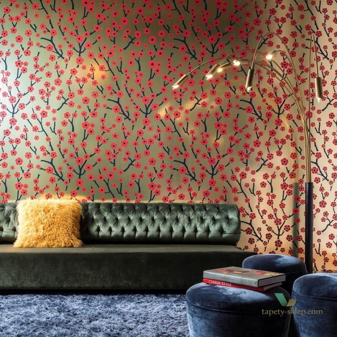 Złota tapeta w salonie w kwiaty na metalicznej folii Erte FP1141