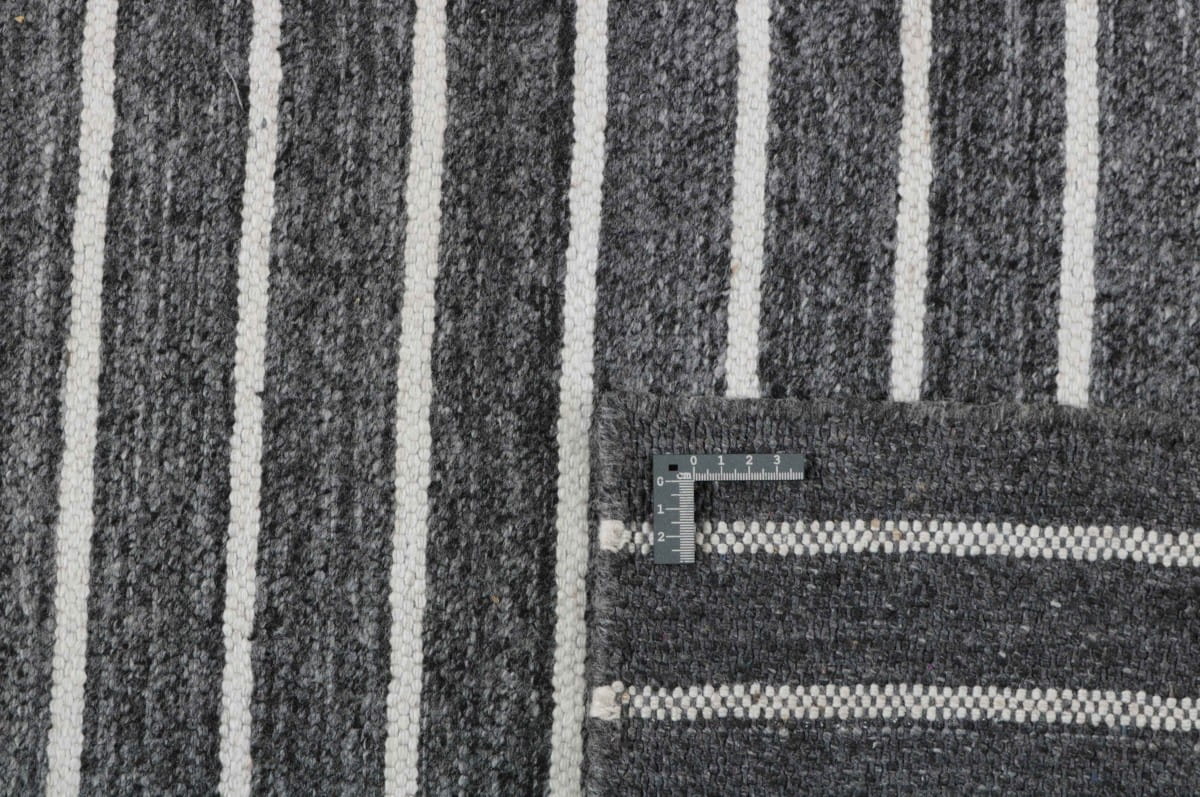 Ciemny Szary Dywan Reza's w Białe Paski - NOUVEAU STRIPES DARK GREY/WHITE