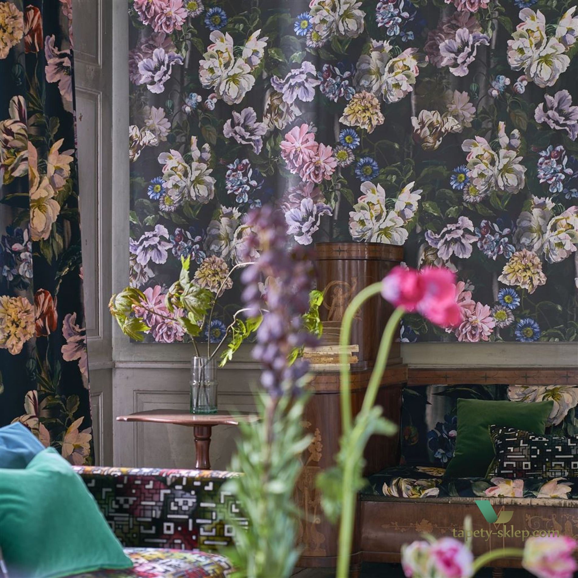 Mural Designers Guild PDG1038/01 Delft Flower Grande