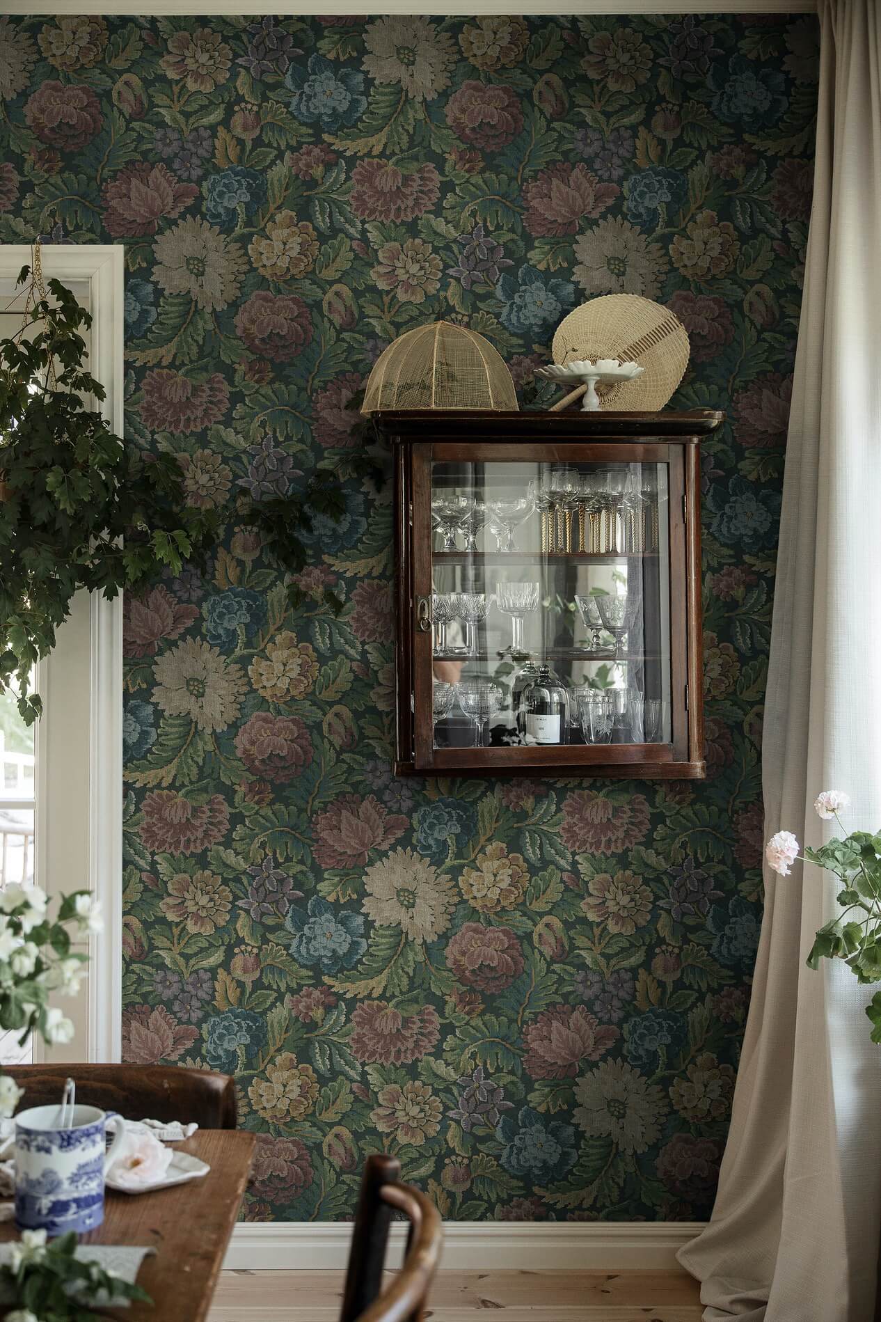 Mural z kwiatami Boras 3595 Nightingale Garden Cottage Garden