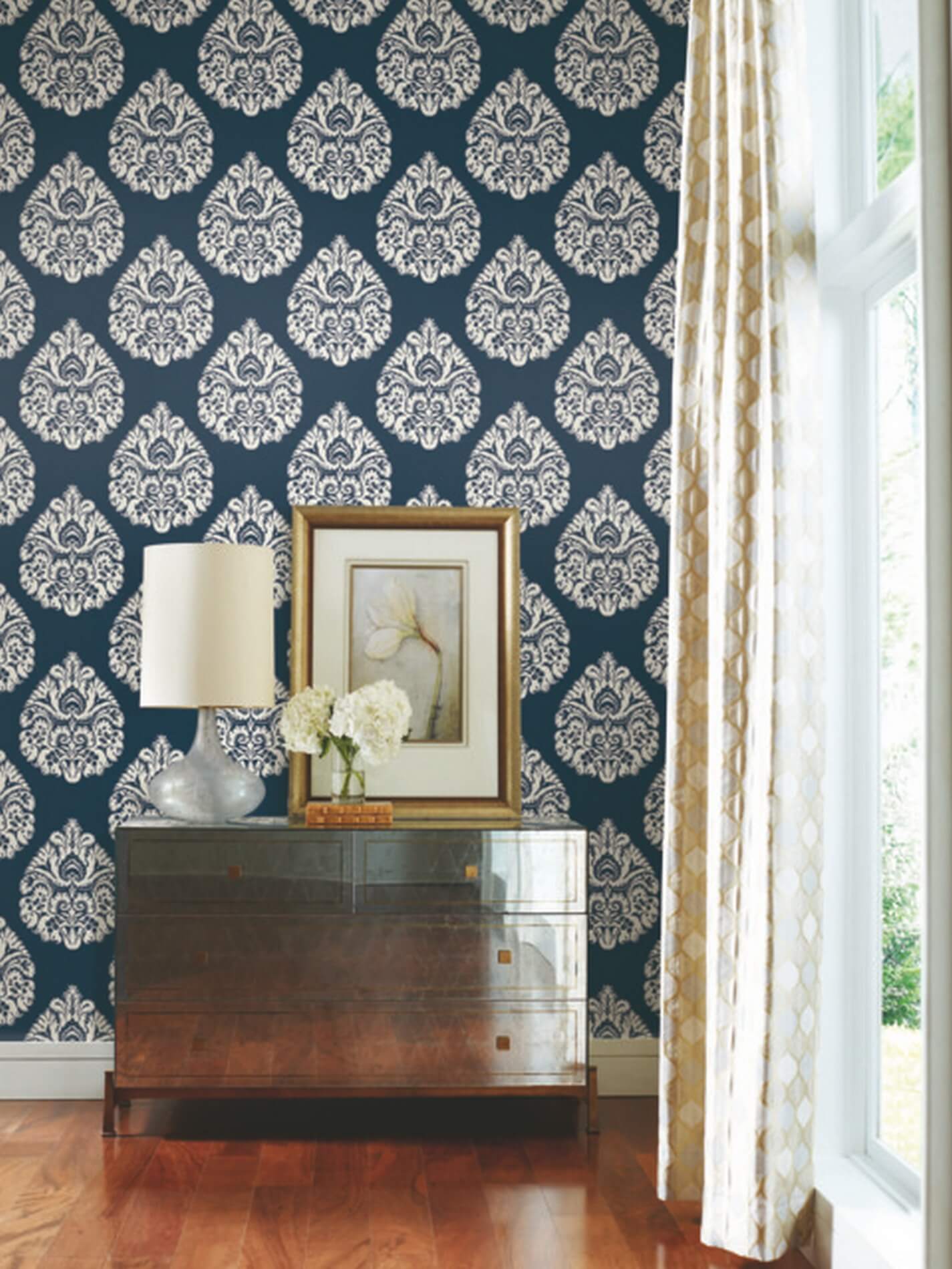Tapeta z adamaszkiem York KT2143 Teardrop Damask 24 Karat
