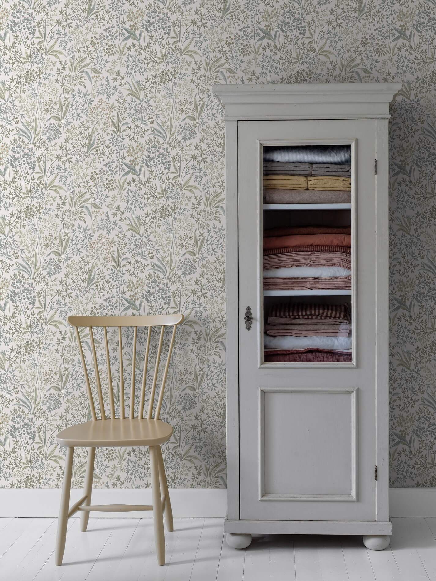 Tapeta łąka Boras Tapeter Nocturne 2026 Vart Arkiv (6335)