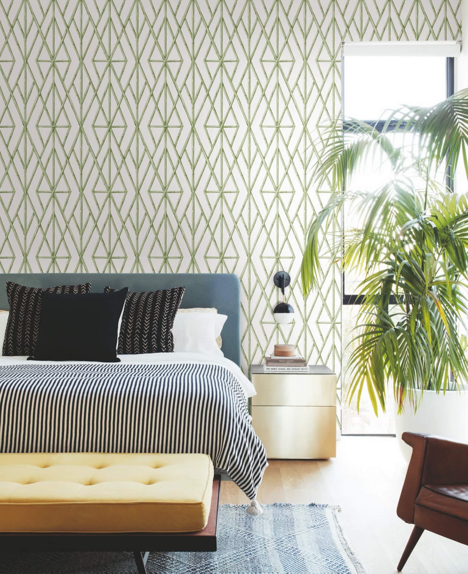 Tapeta Trejaż Bambusowy York CV4451 Riviera Bamboo Trellis Water's Edge