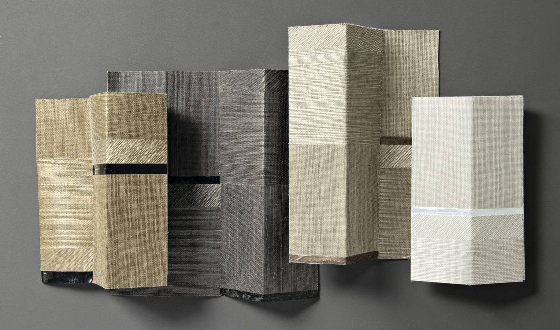 Tapeta Geometryczna CMO Paris Sisal Carre Tabac Noir WSI 03 70 Sisal Wallcovering