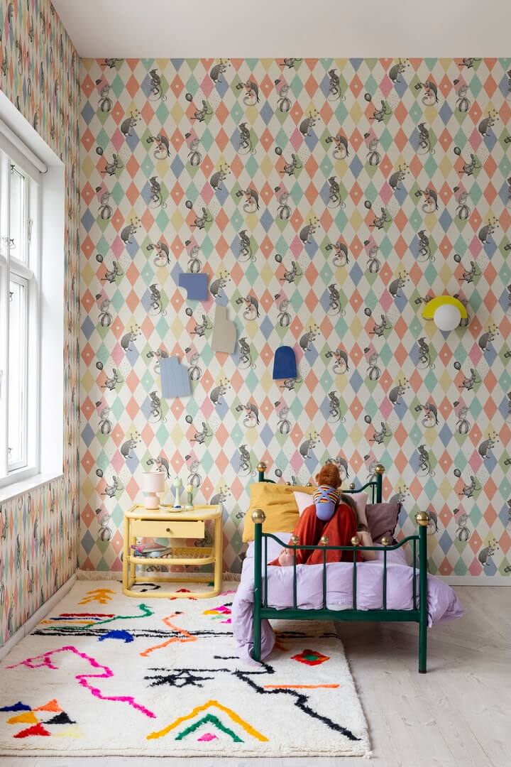 Tapeta cyrk Rebel Walls R18041 Circus Corner Rainbow Dreamland