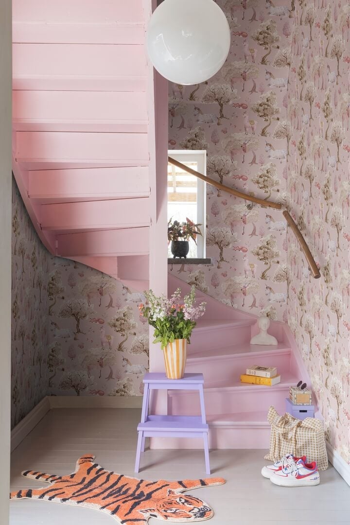 Tapeta zaczarowany las Rebel Walls R18052 Dreamland Bubblegum Dreamland