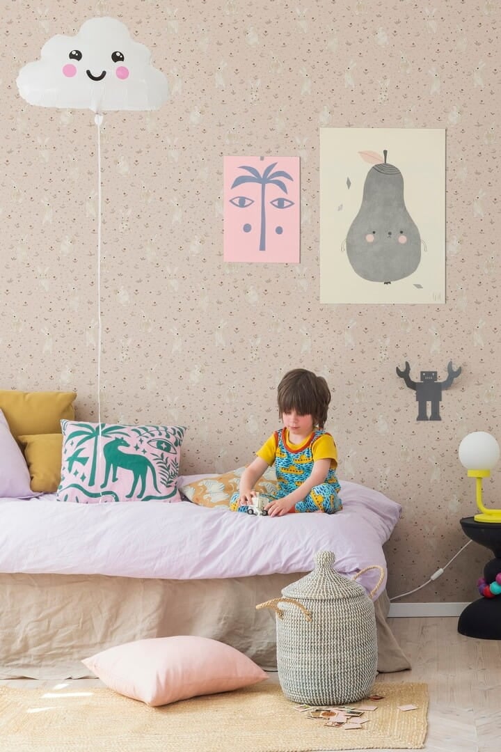 Tapeta króliczki Rebel Walls R18083 Bunny Field Pink Dreamland