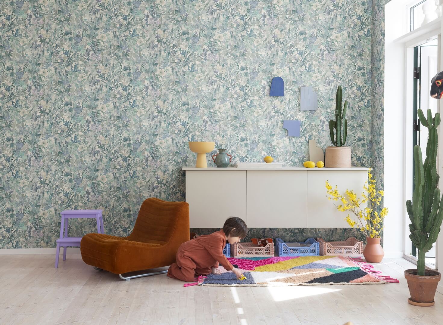 Tapeta kwiatowa łąka Rebel Walls R18123 Poppy Meadow Sky Dreamland