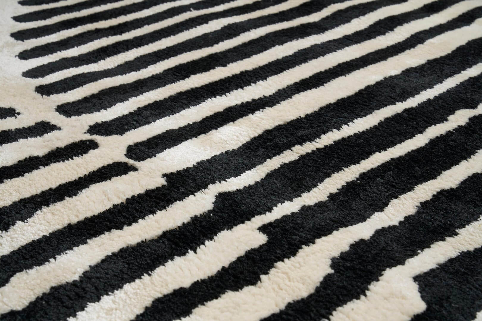 Dywan Nowoczesny Linie ECLIPSE Ivory Handmade Collection Carpet Decor Fargotex