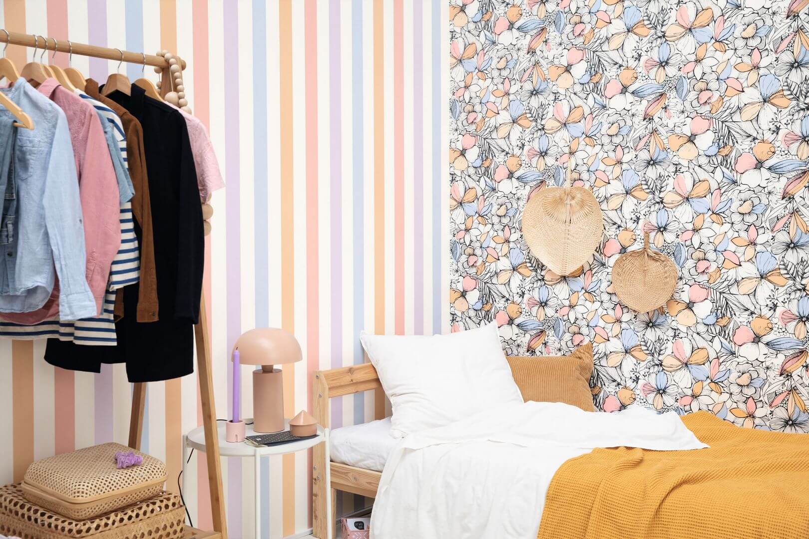 Tapeta kolorowe paski Caselio YNF 103406066 Stay Positive Young & Free