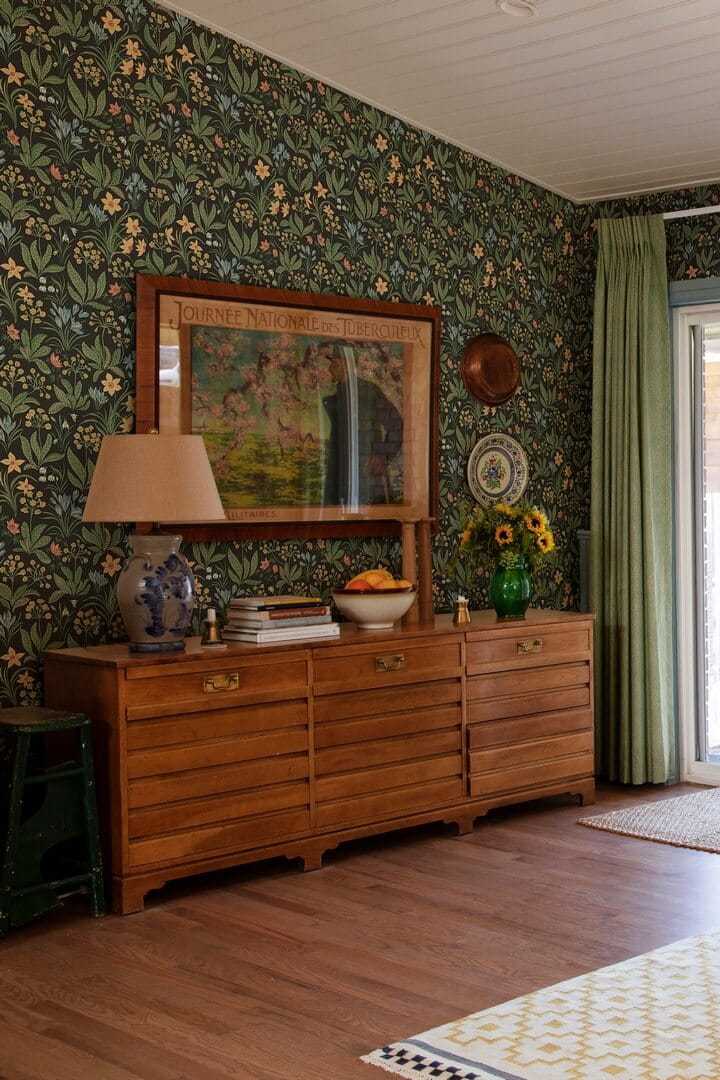 Tapeta roślinna Sandberg S10161 Huset i Solen Charcoal