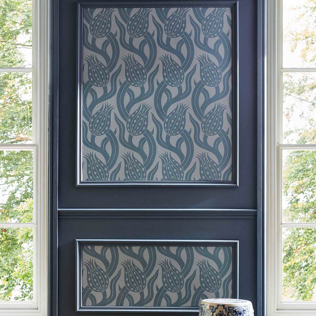 Tapeta kwiaty tulipany Zoffany 312997 Persian Tulip Kensington Walk Wallcoverings