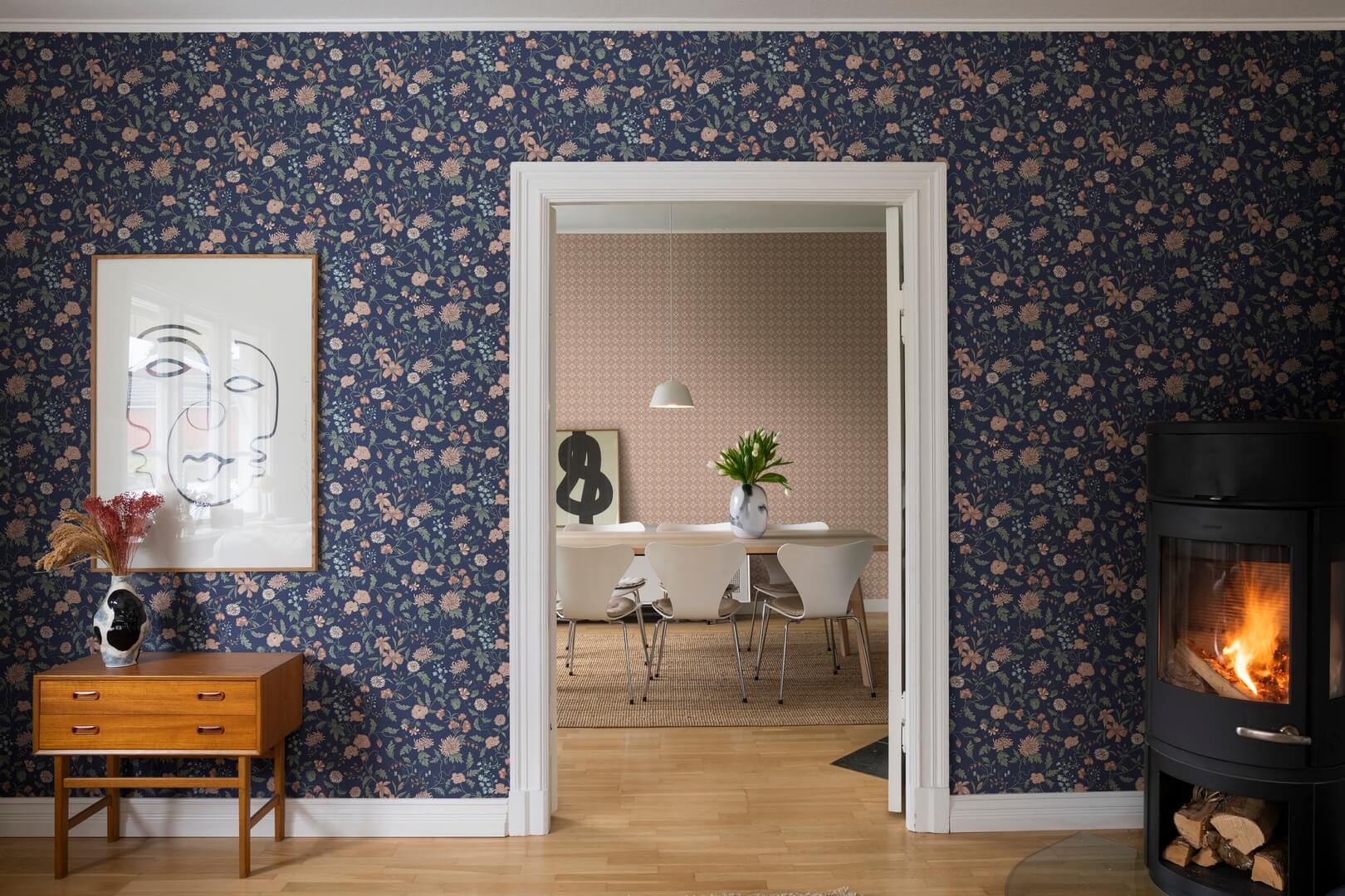 Tapeta roślinna Sandberg S10167 Till Karin Midnight Blue Huset i Solen