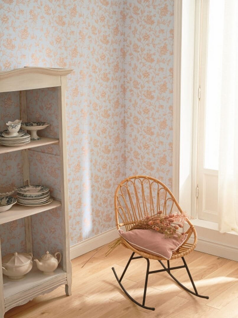 Tapeta kwiatowe pnącza róży Casadeco LBTJ 87964215 Rosa Les Belles Toiles de Jouy