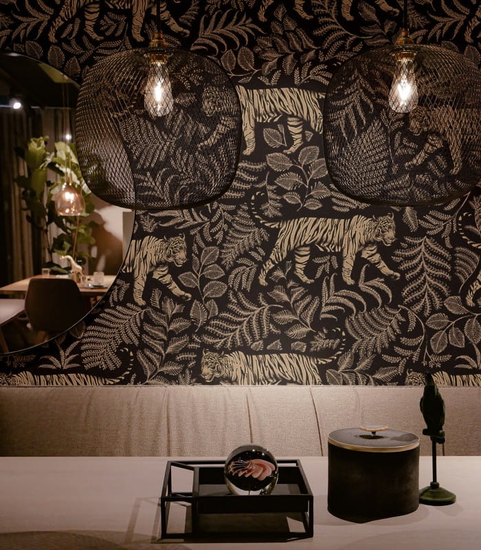 Mural tygrysy Wallcolors Camouflaged Tiger 6171 Medicine