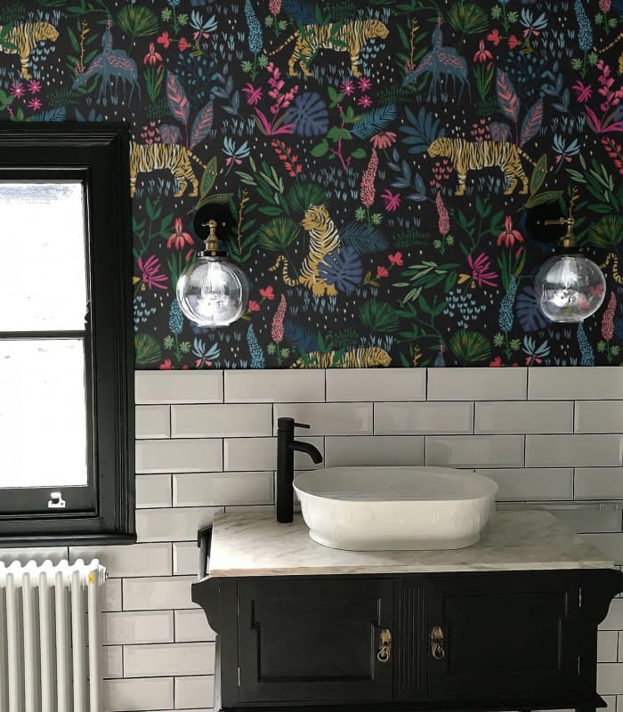 Mural tygrysy i tropikalna roślinność Wallcolors Colorfull Tiger Medicine