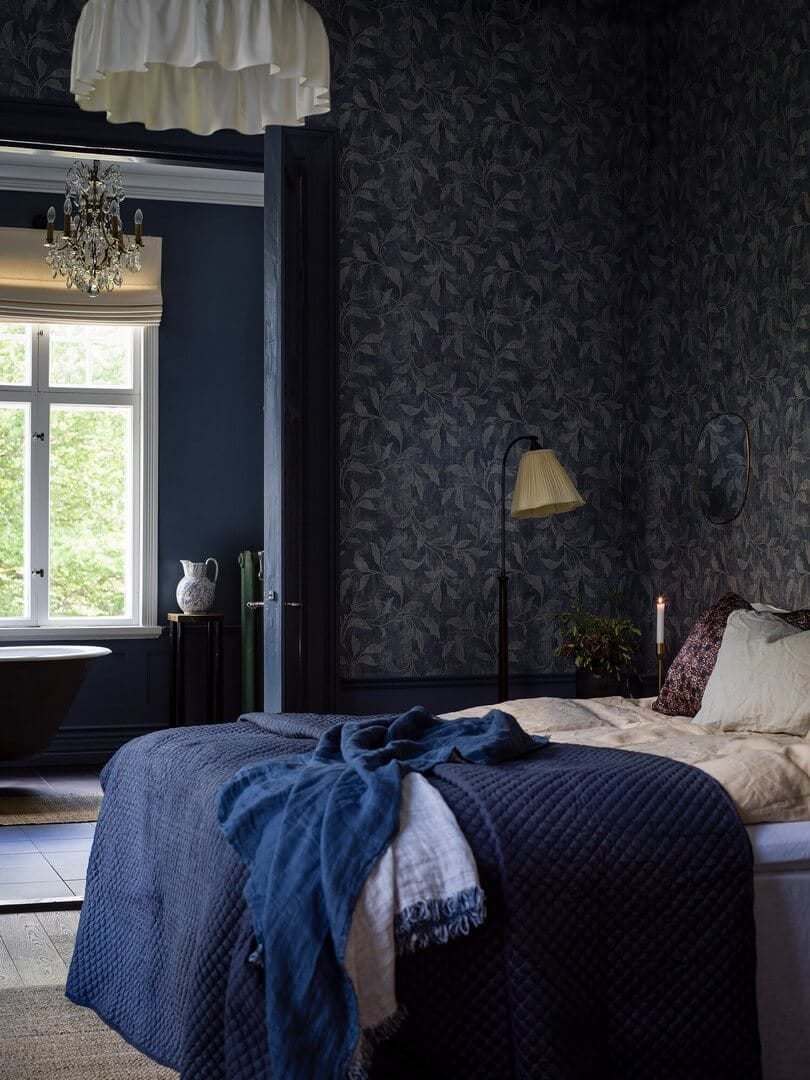 Tapeta liście Boras Tapeter Rosewood Night 1904 Dreamy Escape