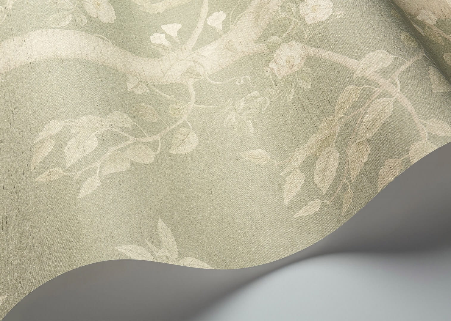 Mural drzewa Jedwab Cole & Son Seasonal Woods Silk 120/6020S The Gardens (zestaw 2 rolek)
