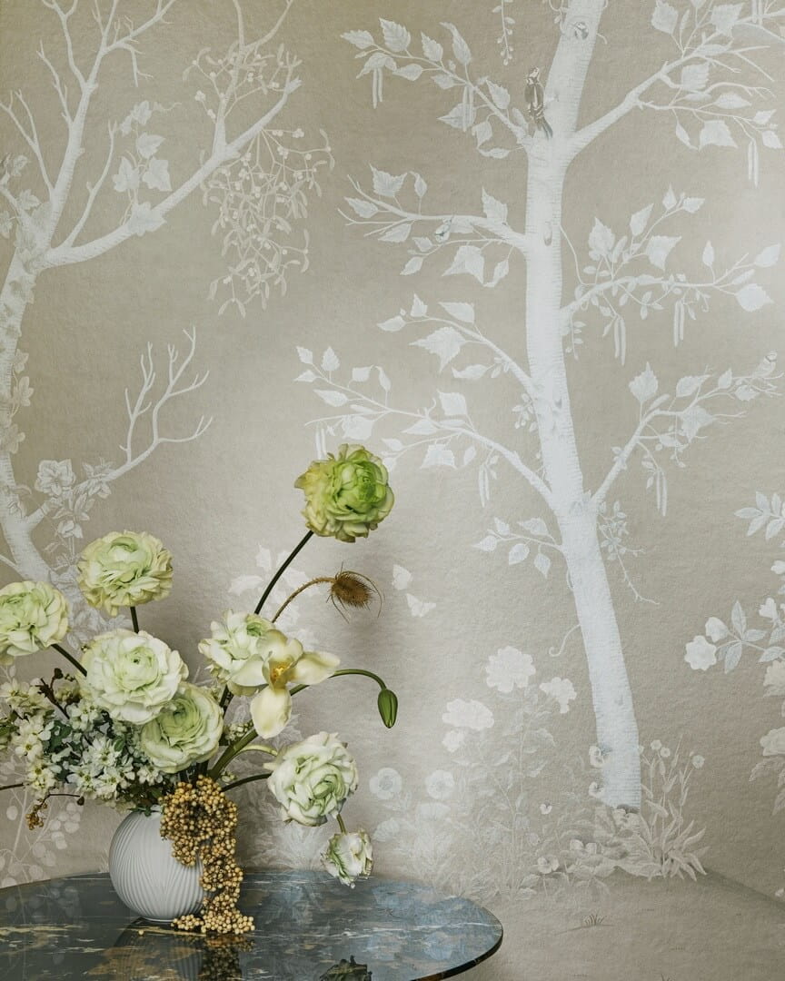 Mural drzewa Cole & Son Seasonal Woods Pearl 120/6023M The Gardens (zestaw 2 rolek)