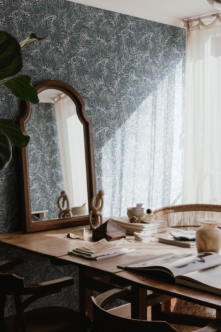 Tapeta liście Sandberg S10208 Idun Classic Blue Villa Dalaro II