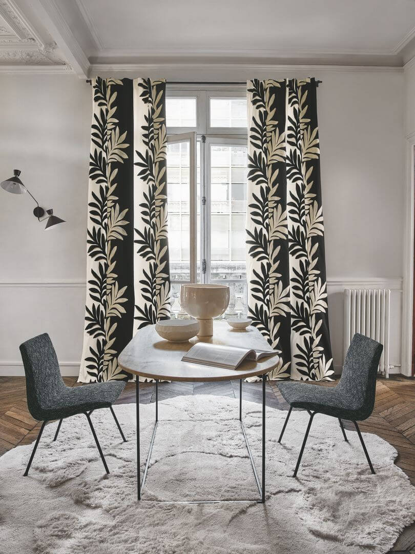 Tkanina z roślinnym haftem Casamance 31550386 Sophora Defile