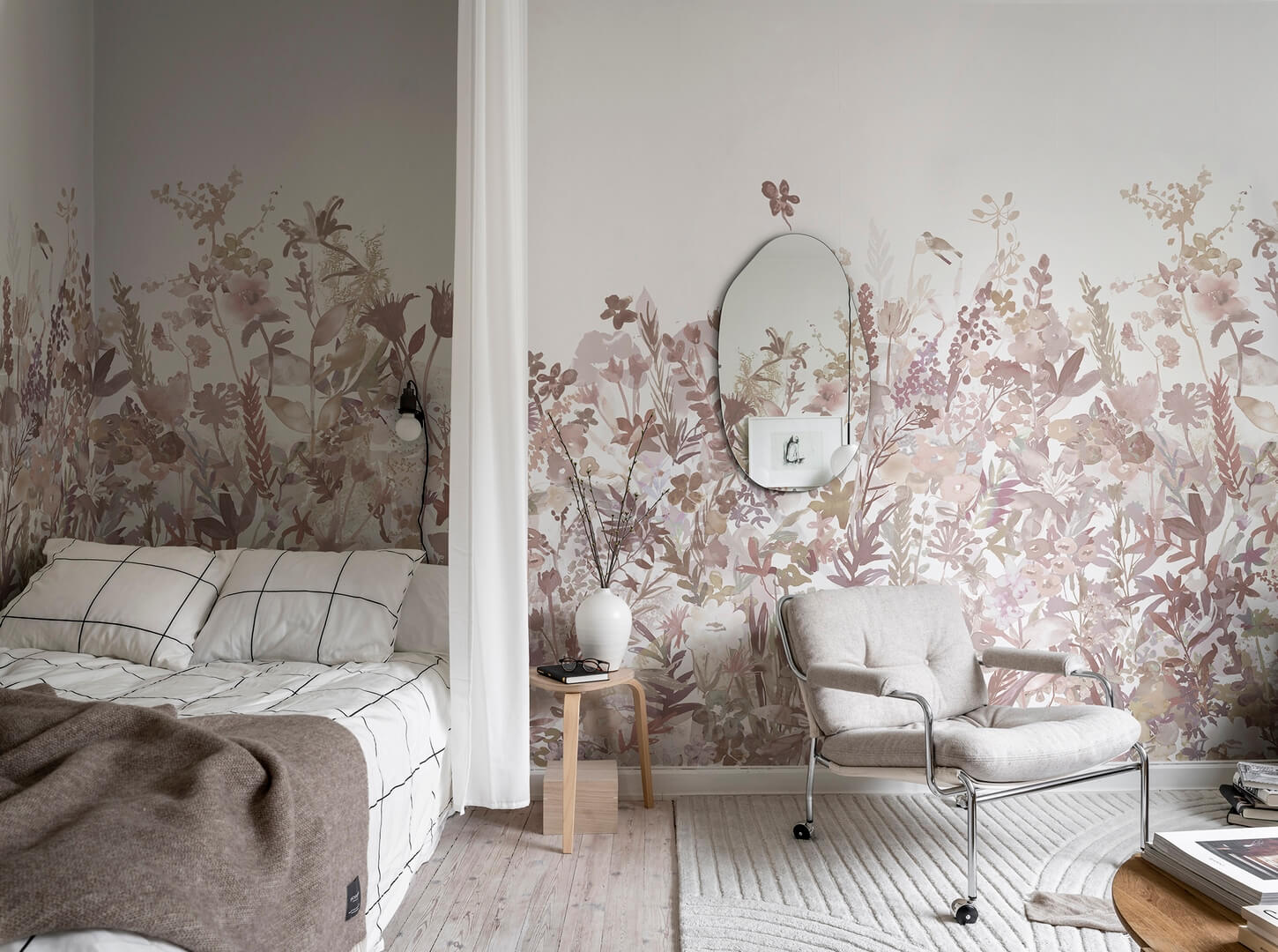 Fototapeta łąka Rebel Walls R14533 May Meadow Dusty Pink Rebel Favorites