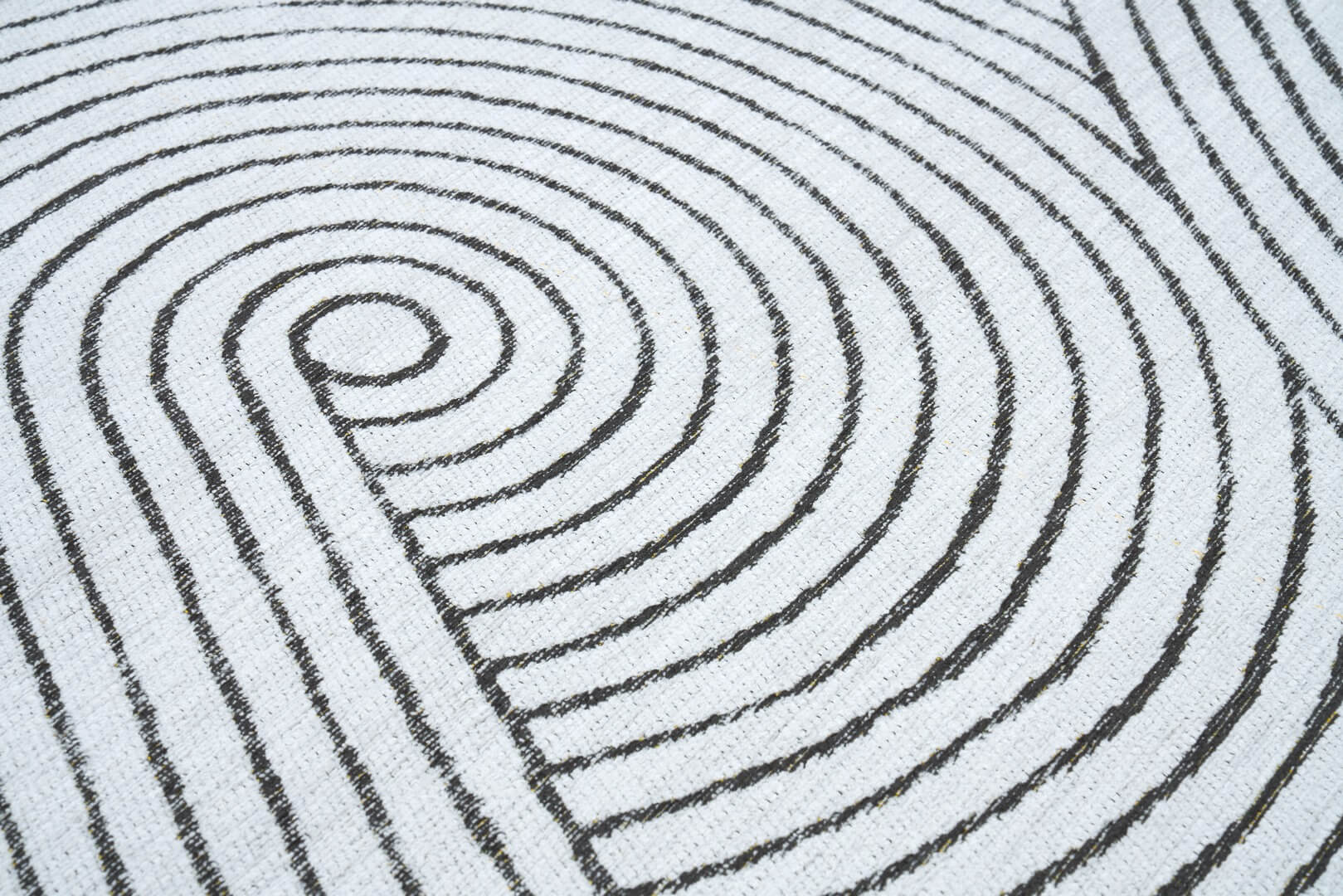 Dywan nowoczesny w linie biało-czarny SONNO WHITE Carpet Decor Magic Home