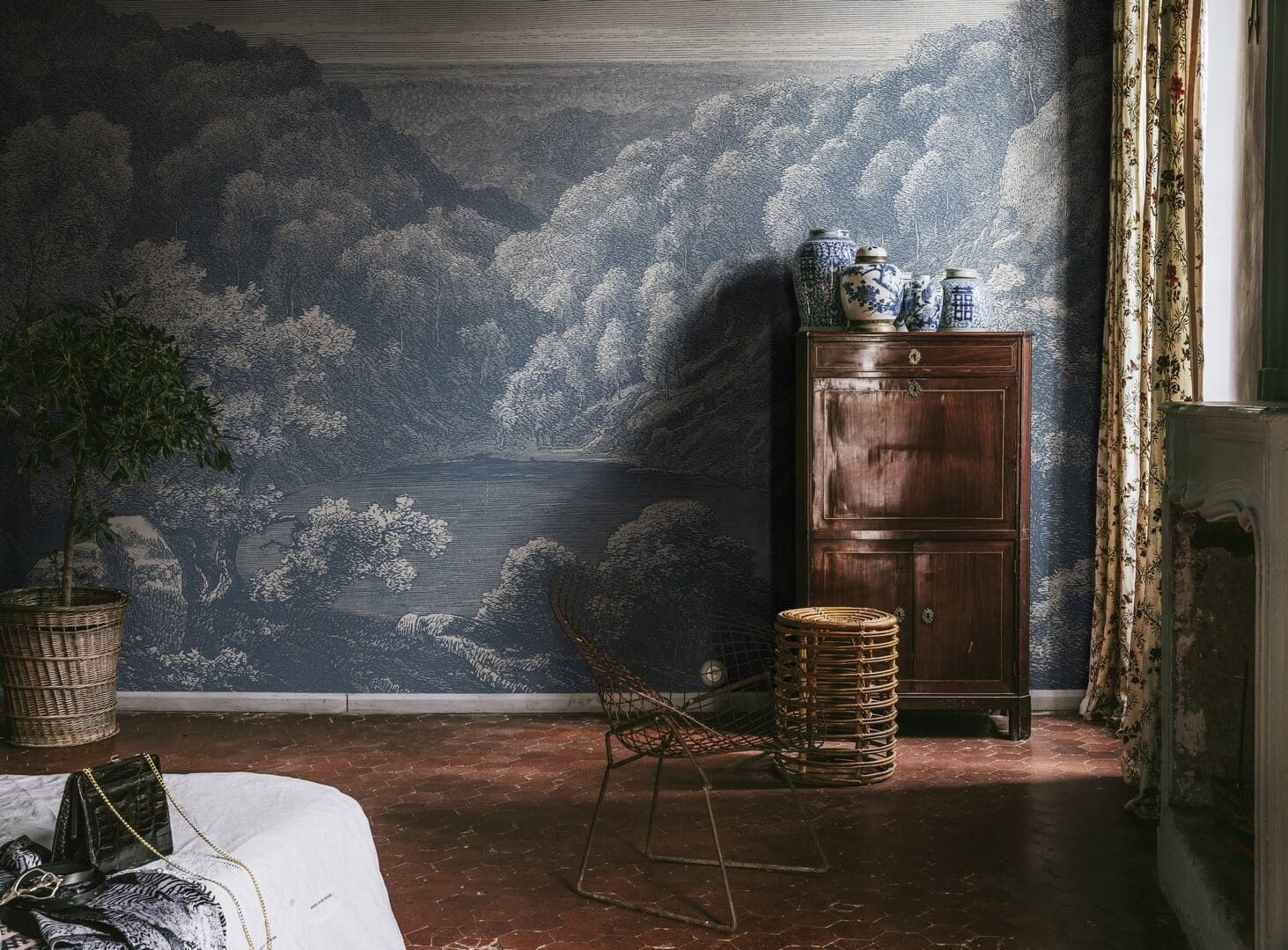 Fototapeta krajobraz lasu i jeziora Rebel Walls R19217 Mystery Lake Blue Vintage Brocade