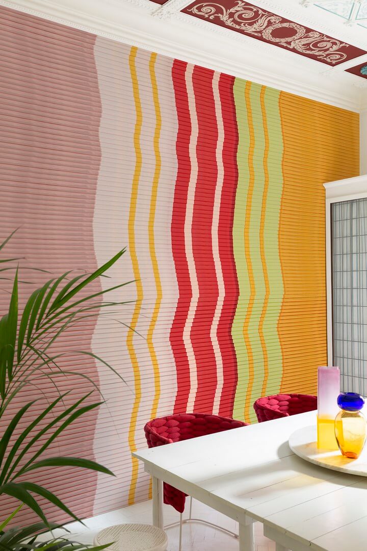 Fototapeta kolorowe pofalowane paski Wall&Deco WDNP2301 News on paper Contemporary 2023