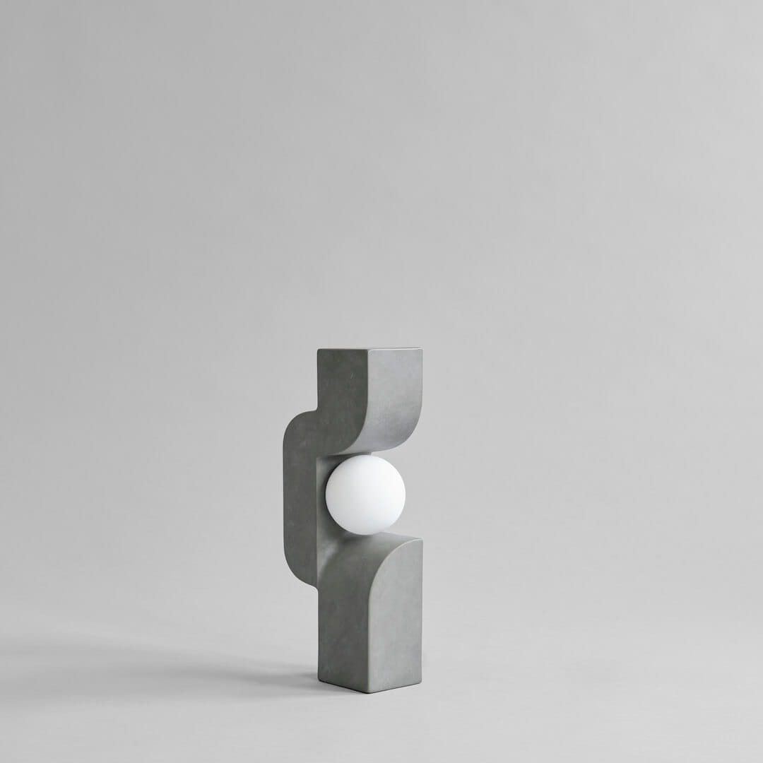 Lampa stołowa/podłogowa 223028 Sitting Man Dark Grey Lighting 101 Copenhagen