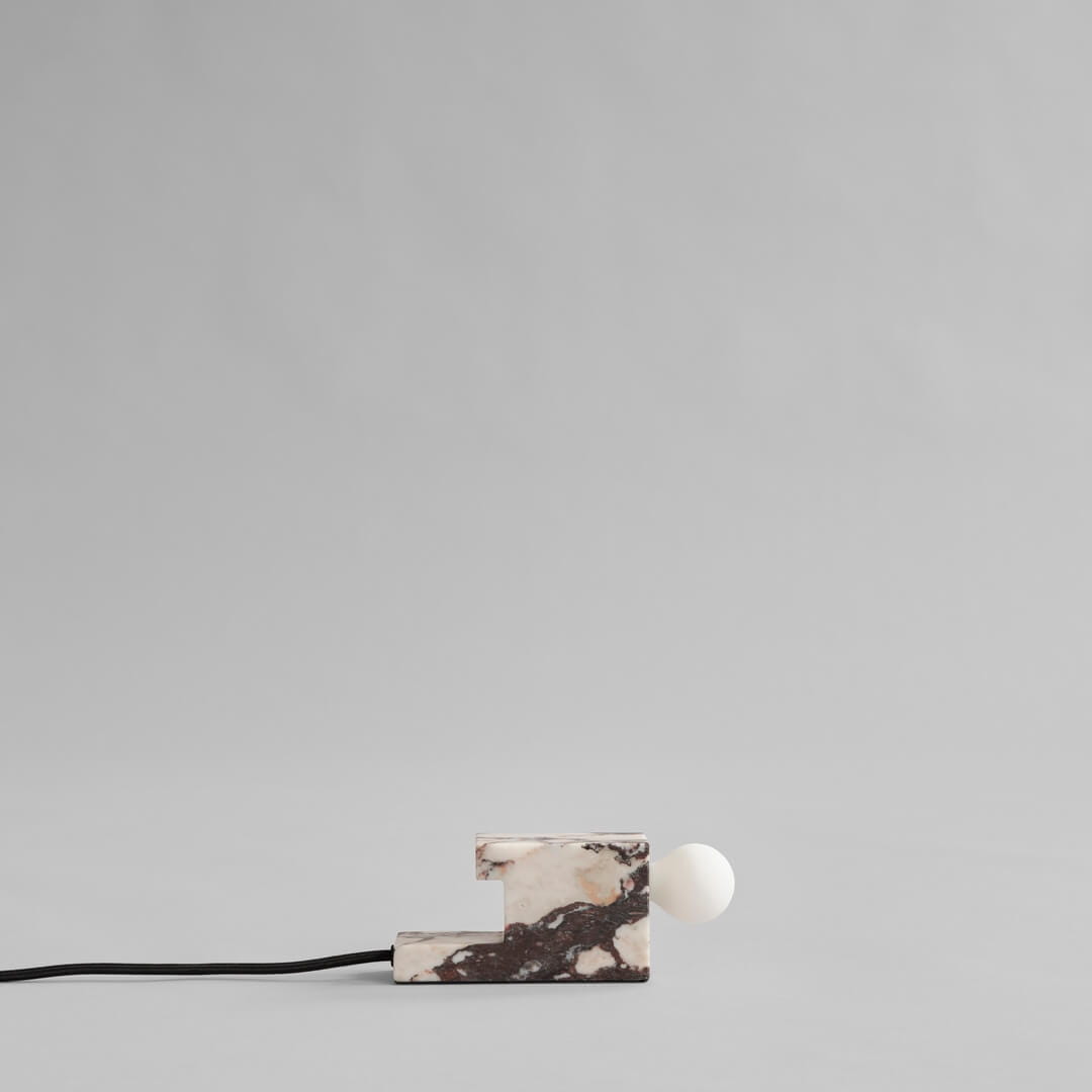 Lampa stołowa marmur 223082 Brick Lamp Low Calacatta Lighting 101 Copenhagen