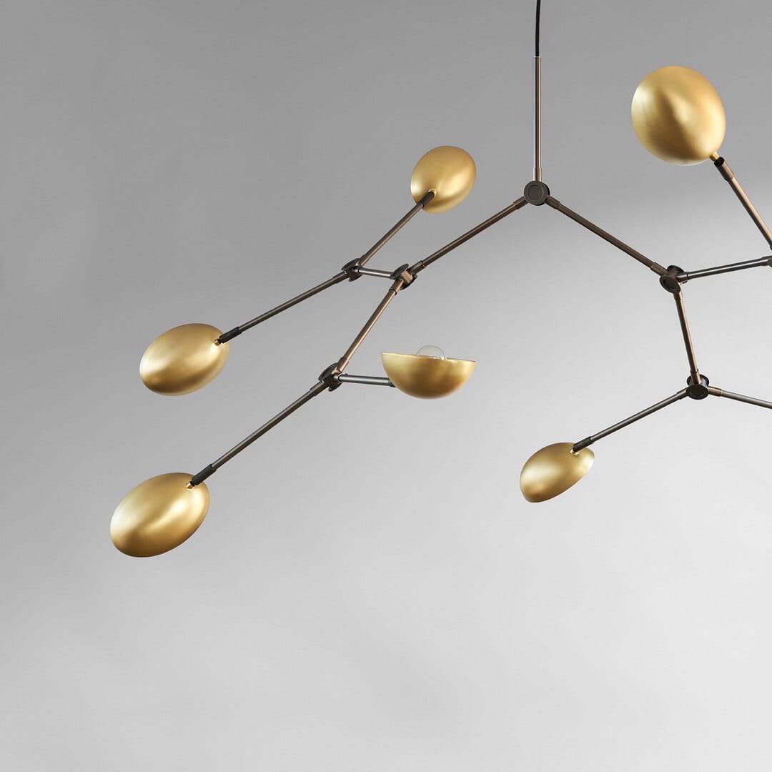 Nowoczesna lampa wisząca złota 110049 Drop Chandelier Brass Lighting 101 Copenhagen