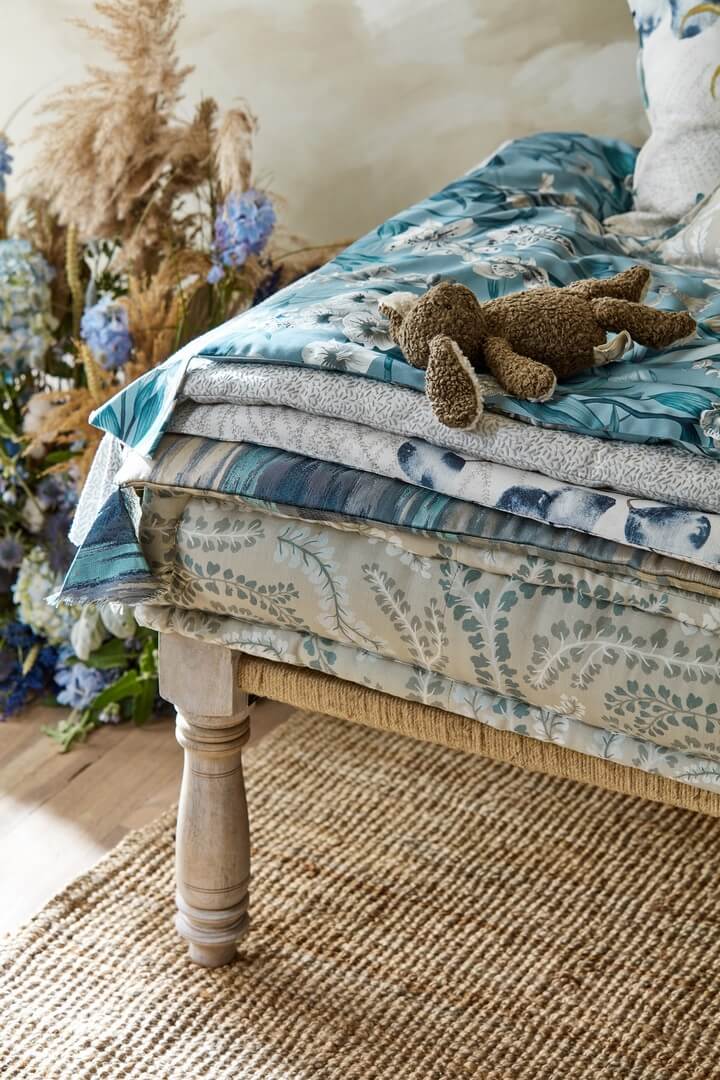 Tkanina ze wzorem liści Harlequin 121164 Fayola Colour 4