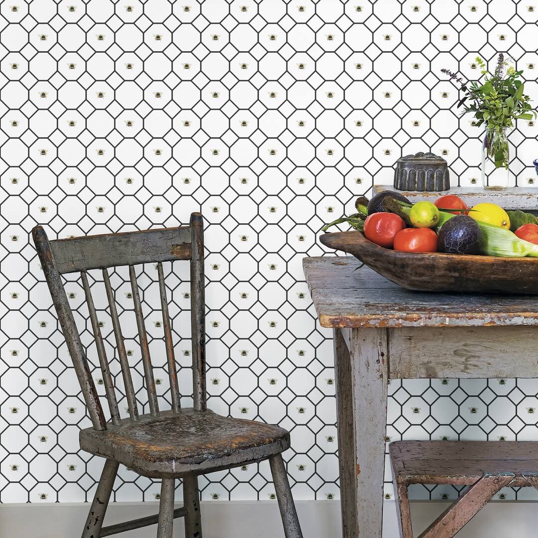 Tapeta kuchenna w heksagony i trzmiele Galerie G45406 Just Kitchens
