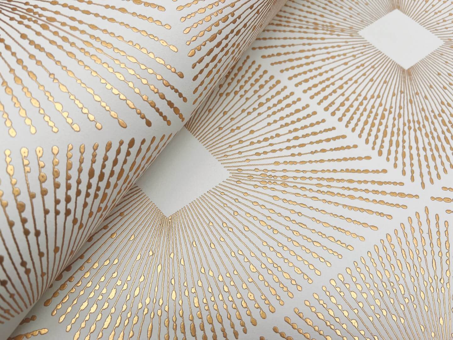 Tapeta romby w stylu Art Deco York Wallcoverings NW3592 Harlowe Modern Metals 2