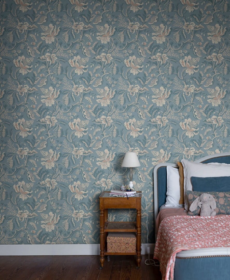 Tapeta roślinne pnącza Sandberg S10239 Daphne Misty Blue Le Village