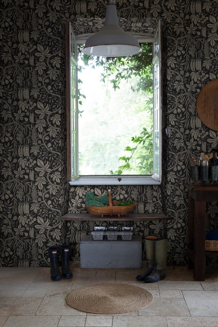Tapeta roślinna w owoce i liście Sandberg S10257 Fig garden Charcoal Le Village