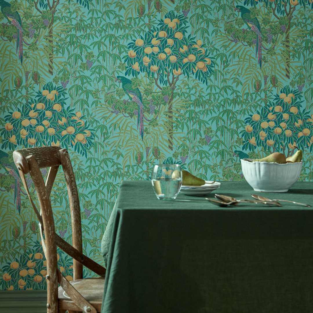 Tapeta egzotyczna z papugami 1838 Wallcoverings 2311-167-04 Macaw Teal V&A Decorative Papers