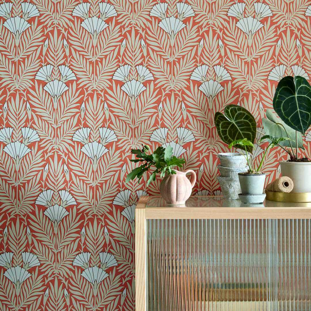 Tapeta kwiaty i liście 1838 Wallcoverings 2311-171-02 Floral Fanfare Coral V&A Decorative Papers
