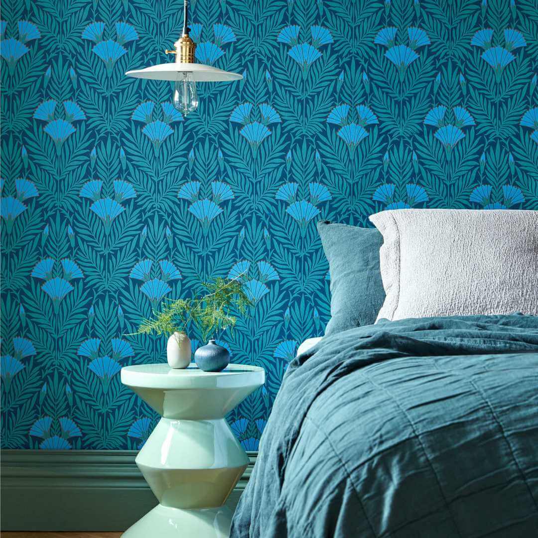 Tapeta kwiaty i liście 1838 Wallcoverings 2311-171-04 Floral Fanfare Cornflower V&A Decorative Papers