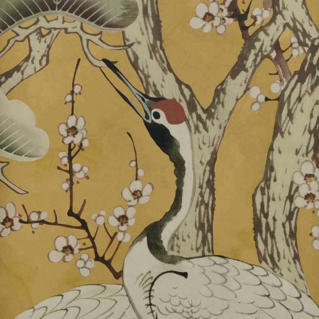 Mural w japońskim stylu z żurawiami 1838 Wallcoverings 2311-174-02 Kyoto Blossom Golden Yellow V&A Decorative Papers