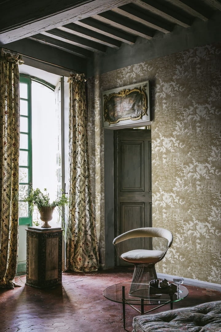 Tapeta scenki rodzajowe Rebel Walls R19229 Fairy Tale Castle Gold Vintage Brocade