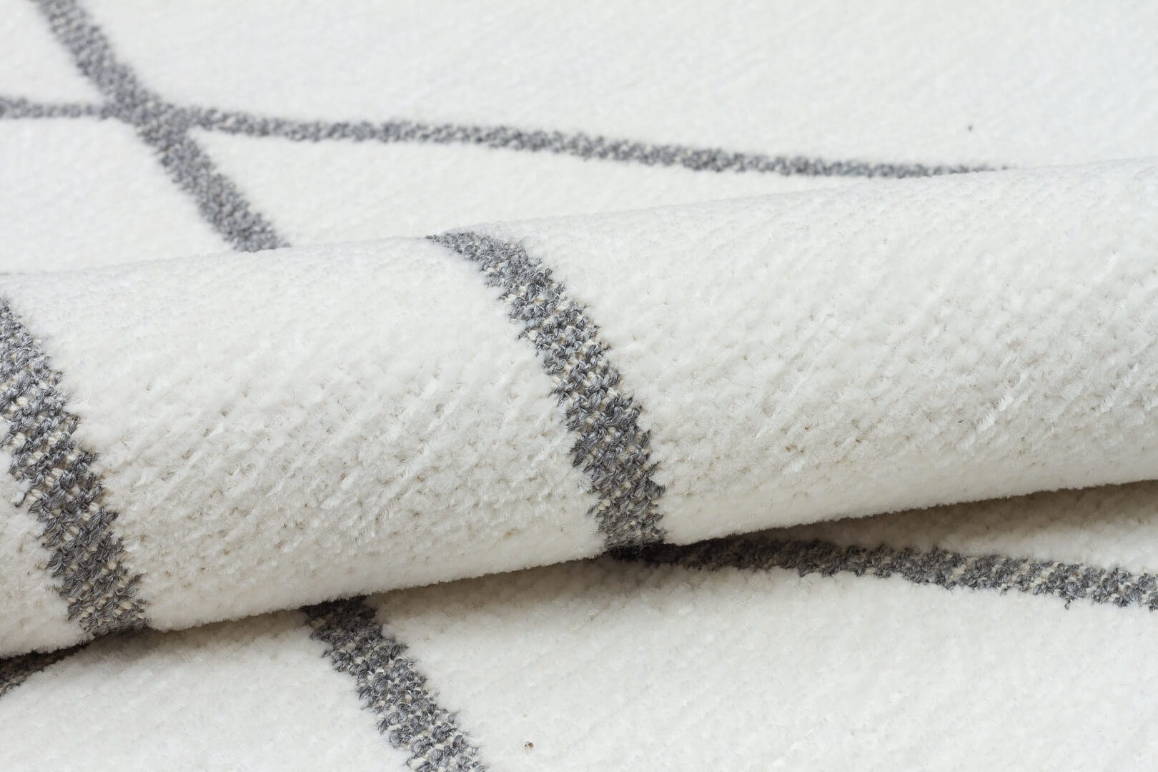 Dywan dwustronny geometryczny Boucle 4125 Diamond White