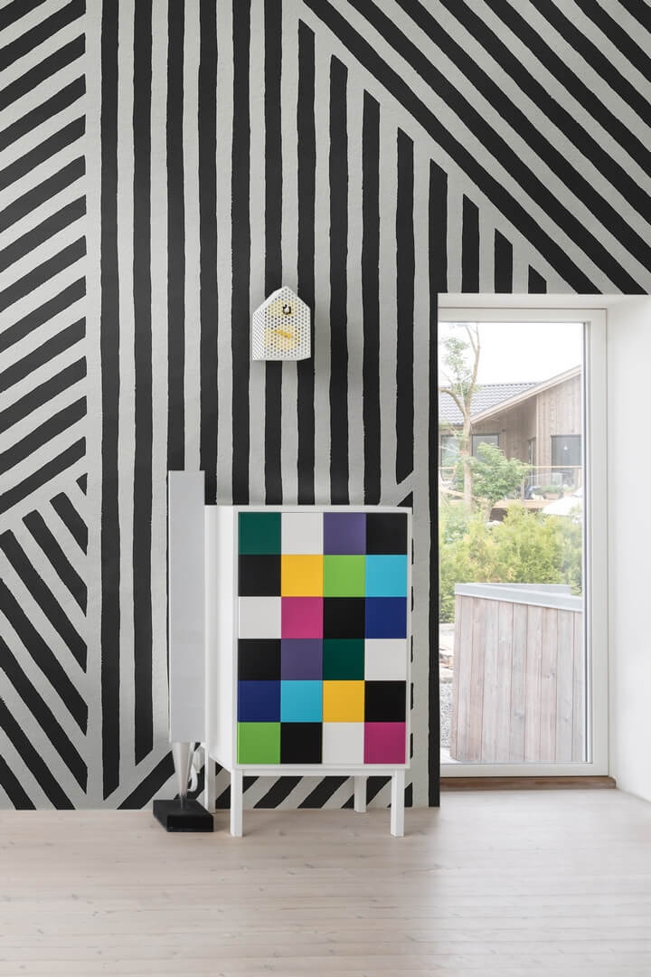 Fototapeta linie Rebel Walls R19408 Different Directions Black White Maximalism More is More