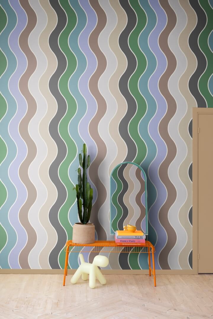 Fototapeta falujące pasy Rebel Walls R19420 Seventies Waves Rainbow Maximalism More is More