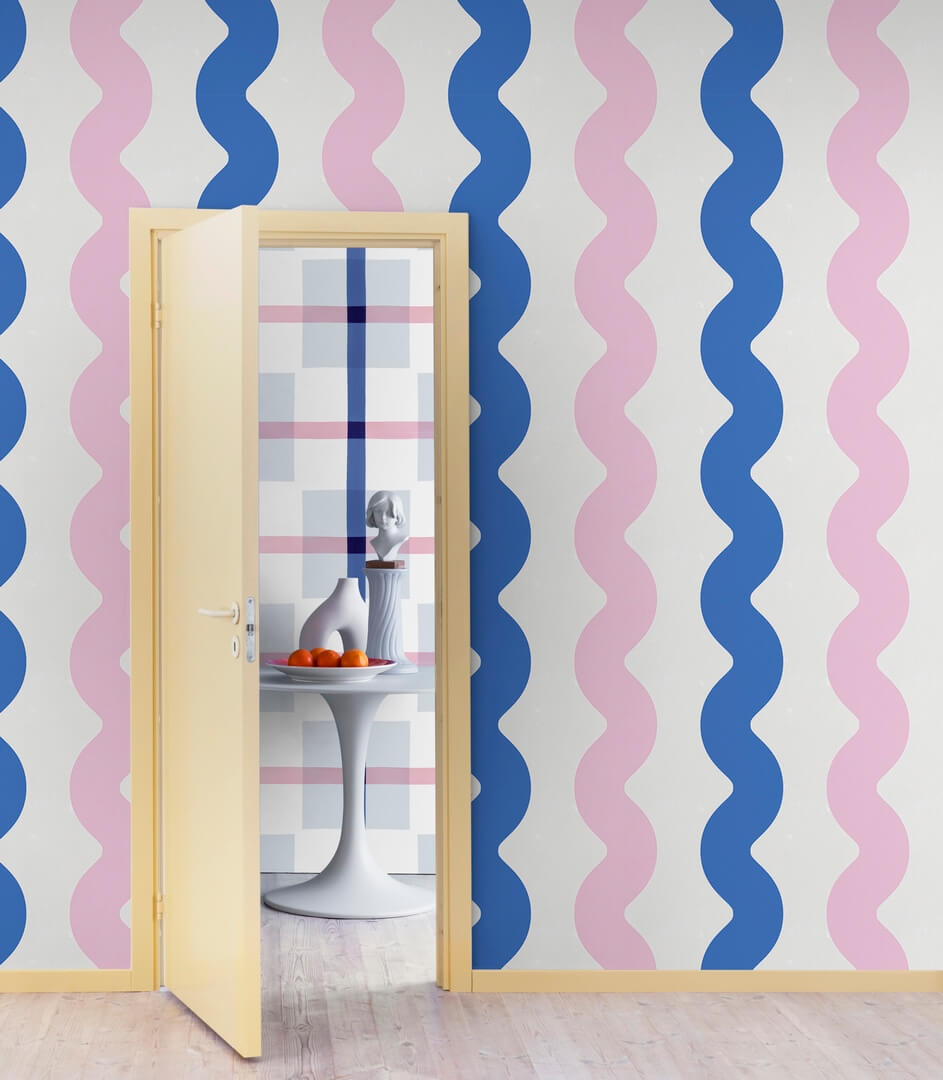 Fototapeta falujące paski Rebel Walls R19422 Wobbly Blue Pink Maximalism More is More