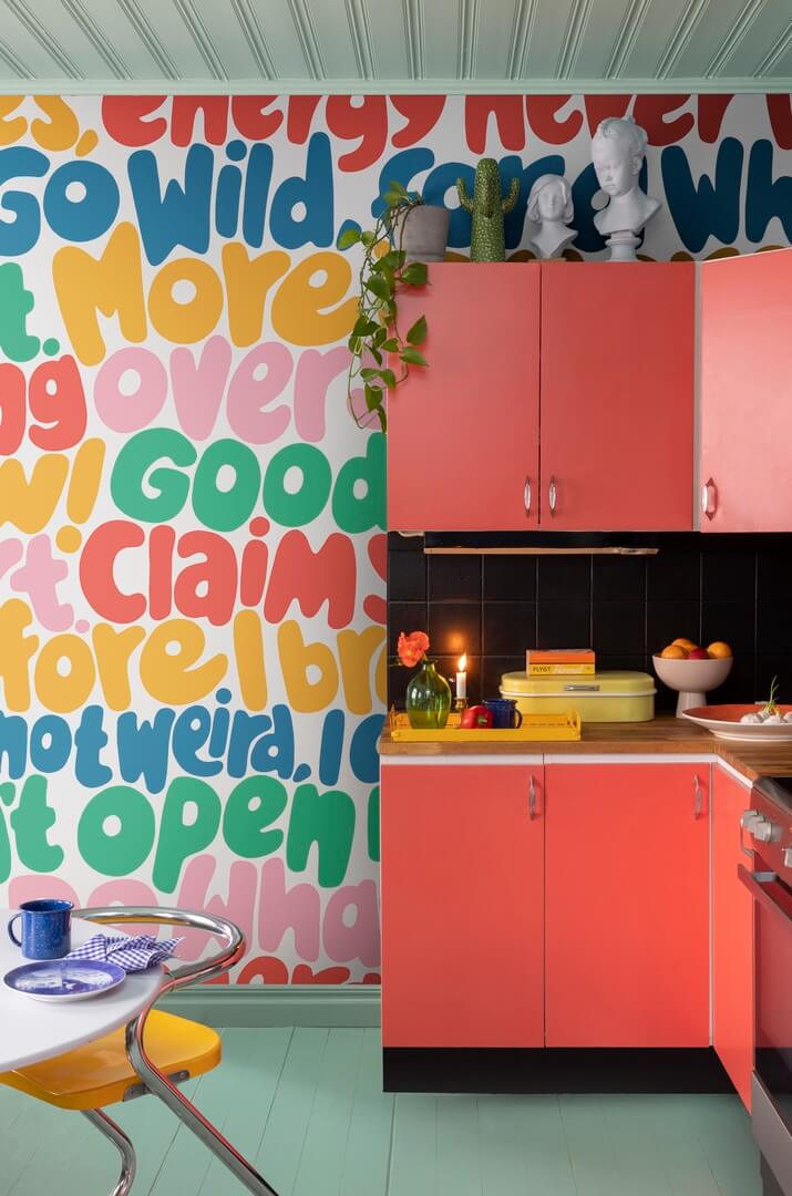 Fototapeta napisy Rebel Walls R19471 Blah blah blah Rainbow Maximalism More is More