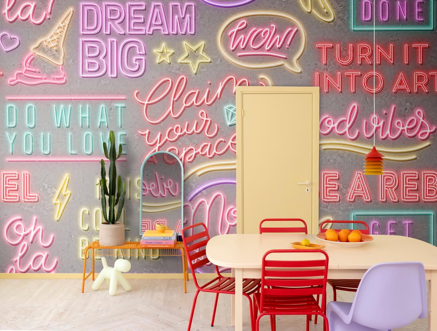 Fototapeta neonowe napisy i betonowa ściana  Rebel Walls R19474 Neon Vibes Concrete Maximalism More is More