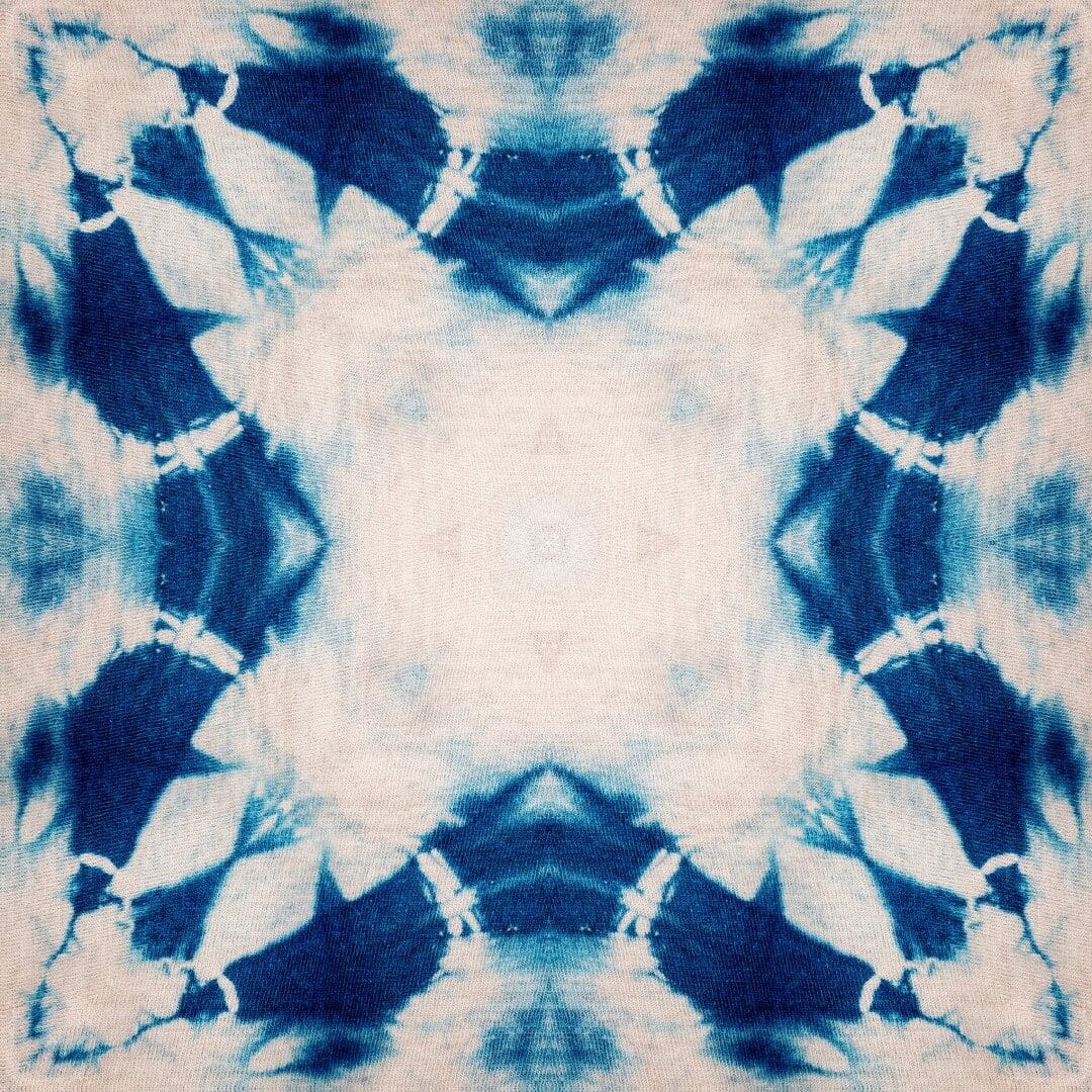 Mural jak tkanina barwiona krawatowo Mind the Gap SHIBORI FLOWER WP20204 Premium Designer Wallpaper Collection