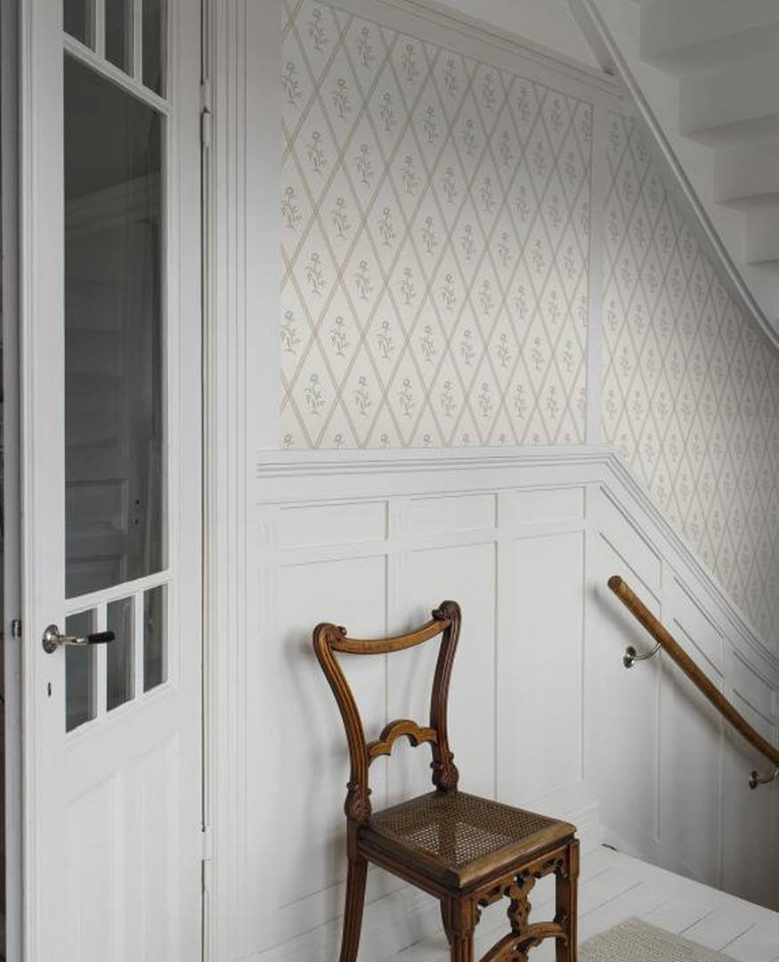 Tapeta kratownica i kwiatki Boras Tapeter Signe 5505 Swedish Grace